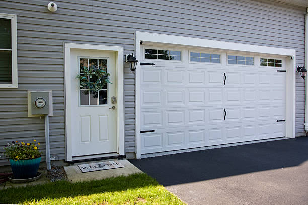 24/7 Emergency Garage Door Panel Replacement experts in Jefferson, NC